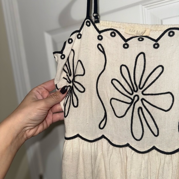 ILLA ILLA Cream and Black Embroidered Dress - Picture 5 of 8